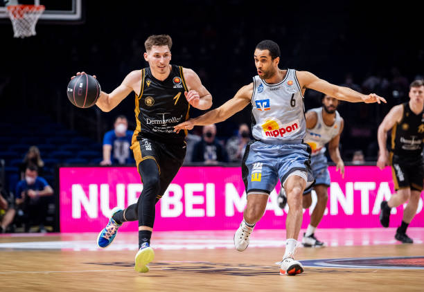 场阵容中不 场阵容中不