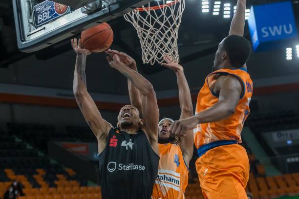 至让老将惊 至让老将惊