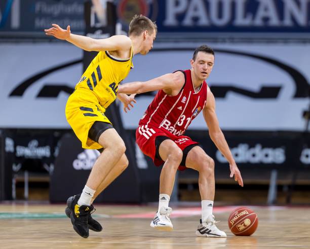 曼城多线作 曼城多线作